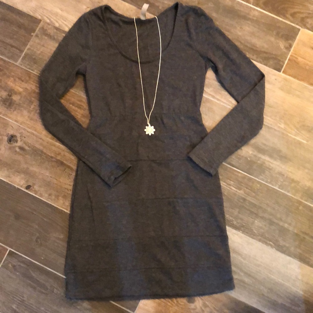 Grey fitted dress